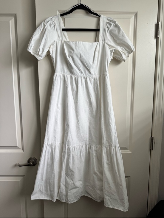 Astr Dresses & Skirts - Astr the Label Poplin Puff Sleeve Tiered Midi Dress - White